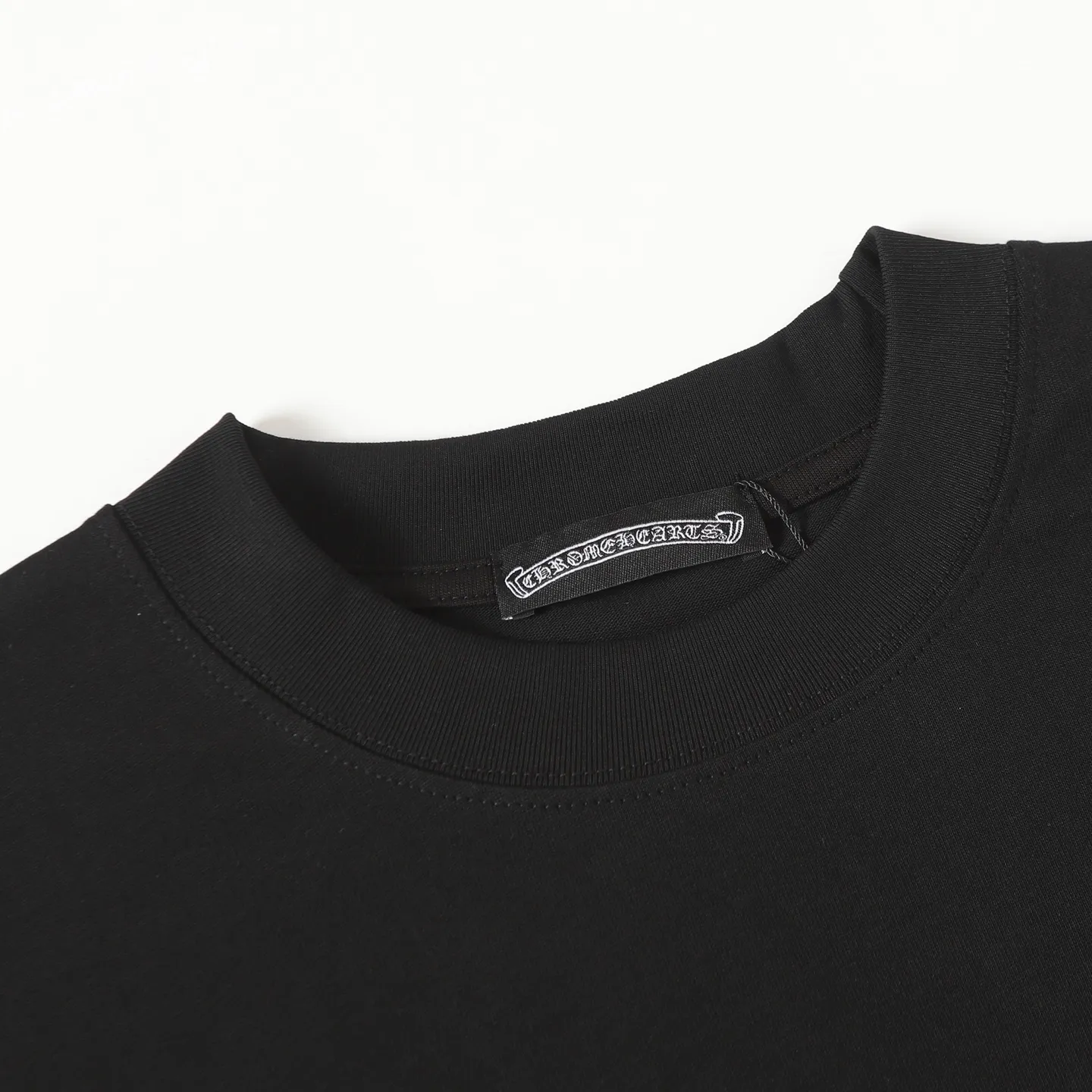 🅿️190 COME HEARTSCH/Cro Heart Purple Horseshoe Printed Embroidered Short Sleeve T-shirt Uses direct injection imported machine printing hardware and accessories, all custom-made, embroidery➕printing design Correctly configured black 2025 packaging 280 grams custom-dyed double yarn cotton version Large, loose and stylish Differentiated from the low version, slim and long version, upper body pulls the hips, correct high-density main mark, washed tag, hand-sewn Color: Black/White Size: XS-L